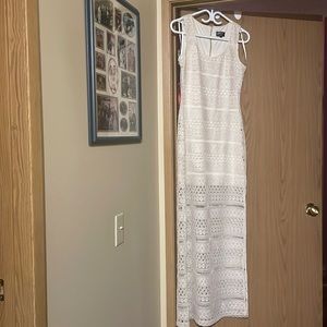 GUESS-Long slim fit dress, 1/2 slip. Beautiful gold zipper in back!!!